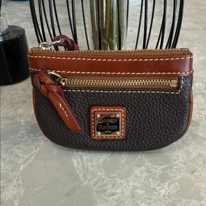 Dooney & Bourke pebble grain coin case